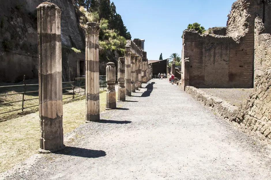 Private 2-Hour Herculaneum tour with an archeologist-3