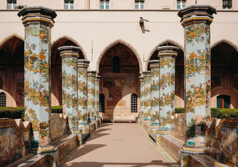 Walking tour of Naples